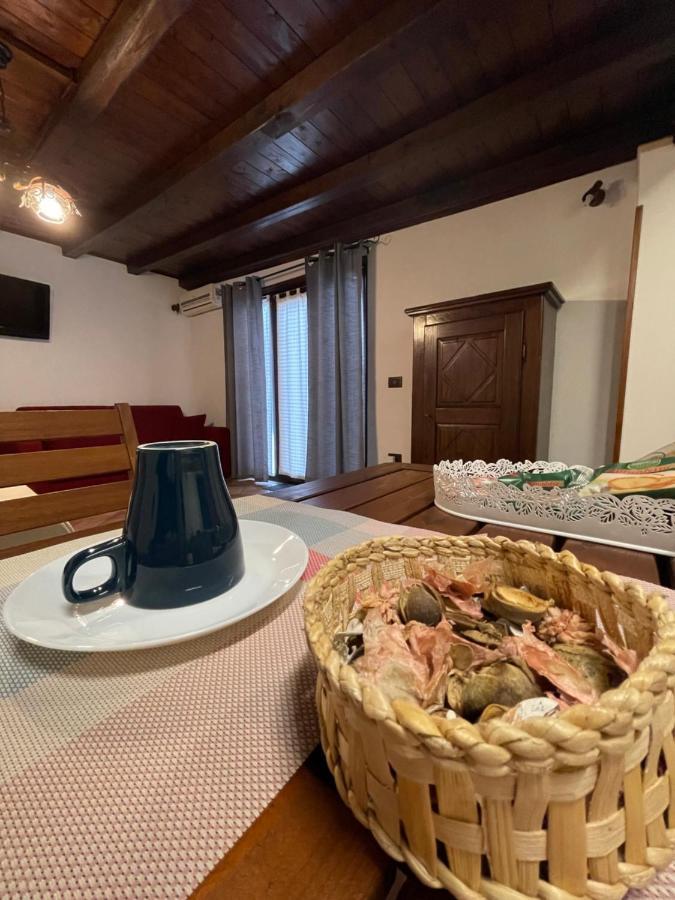La Casetta Di Antonietta 피우미치노 외부 사진